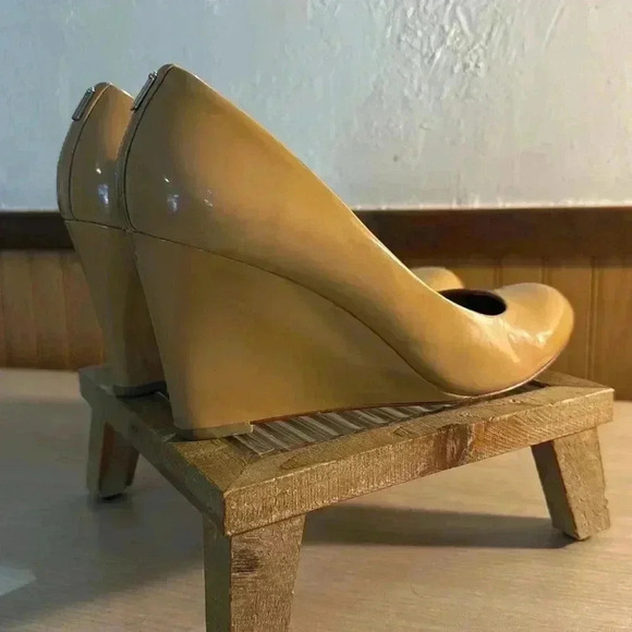 Coach Roni Wedge Patent Leather Tan Heels - Picture 4 of 9